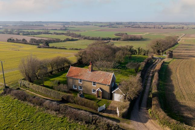 Marsh Lane, Felixstowe IP11 4 bed cottage for sale