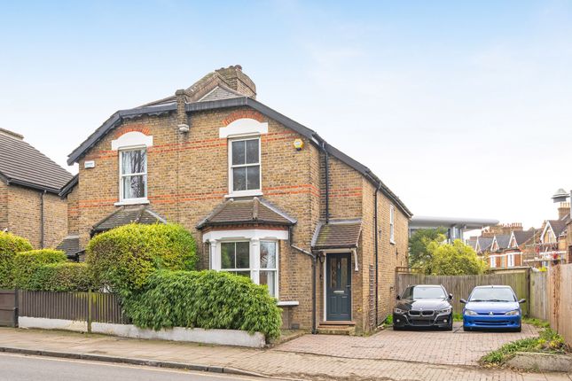2 bedroom semi-detached house for sale