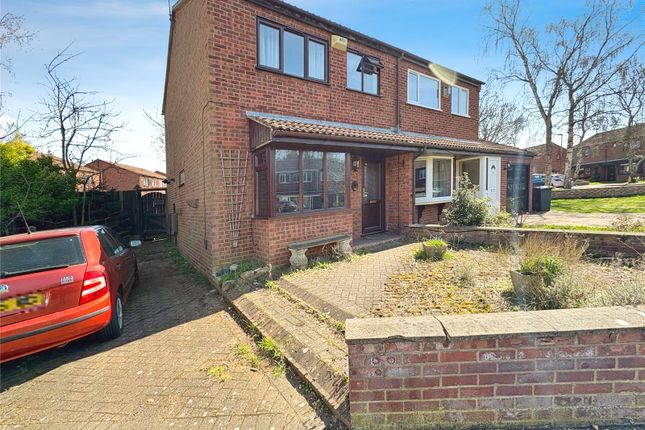 Dellfield Close, Lincolnshire LN6 3 bed semi