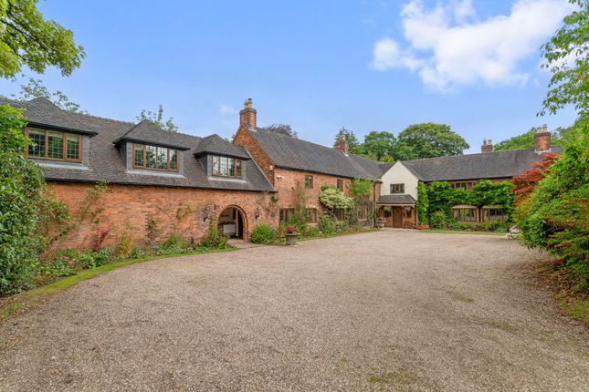 6 bedroom detached house for sale