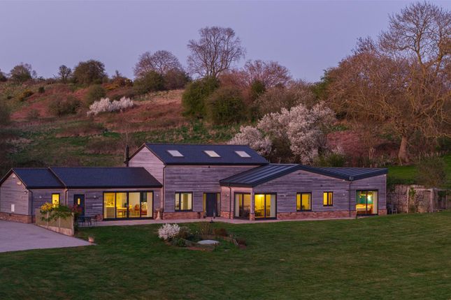 Partridge Hill, Great Brickhill... 5 bed barn conversion for sale