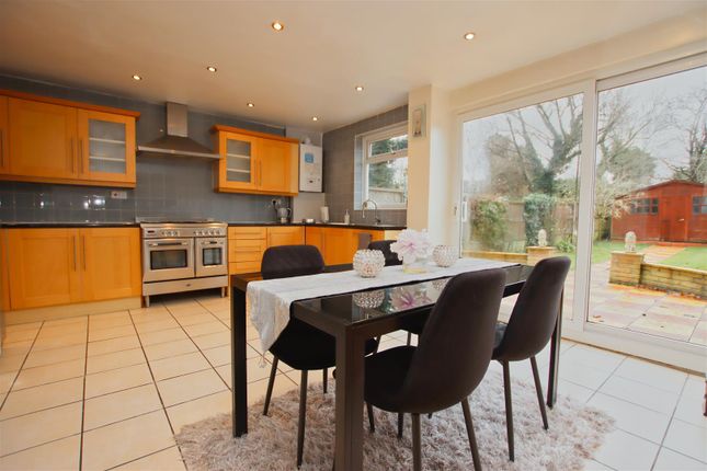 Stanborough Avenue, Borehamwood 4 bed end of terrace house for sale