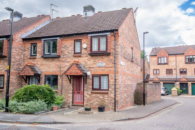 De Grey Terrace, Avenue Road, York 2 bed semi