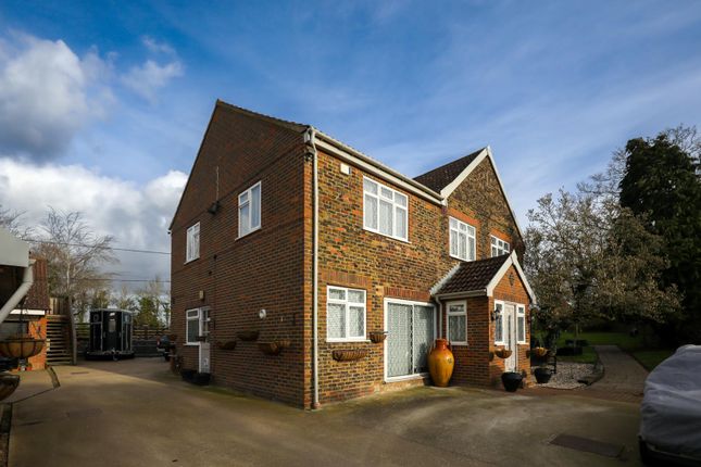 Goughs Barn Lane, Jeallots Hill 5 bed detached house for sale