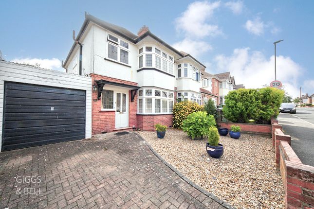 Marston Gardens, Luton, LU2 3 bed semi