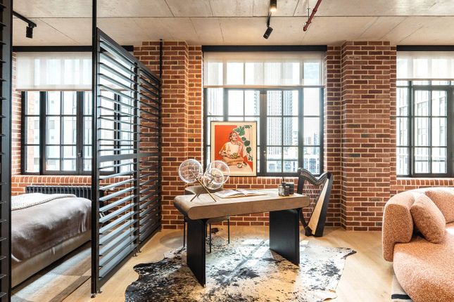 No.8 Harbord Square, Canary Wharf, E14 2 bed apartment for sale