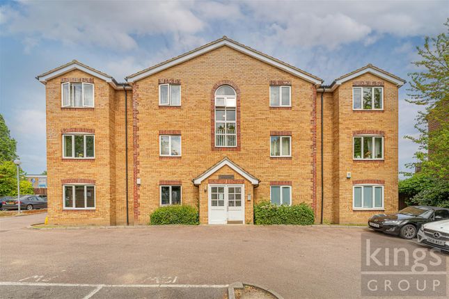 Winchester Court 2 bed flat for sale
