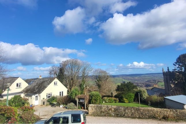 6 bed detached house