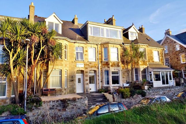 Atlantic Road, Newquay, TR7 4 bed maisonette for sale
