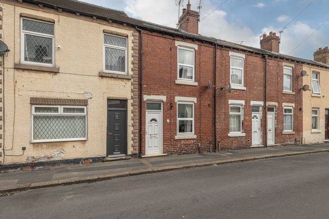 Newland Street, Wakefield WF1 2 bed end of terrace house for sale