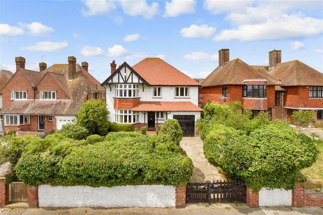 Waldron Road, Broadstairs, Kent 5 bed detached house for sale