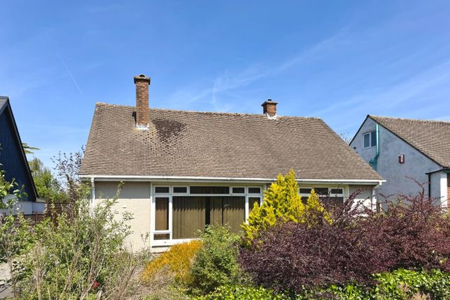 Craven Walk, Penarth 2 bed detached bungalow for sale