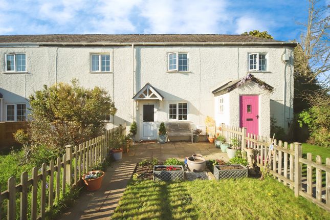 2 bedroom detached house for sale