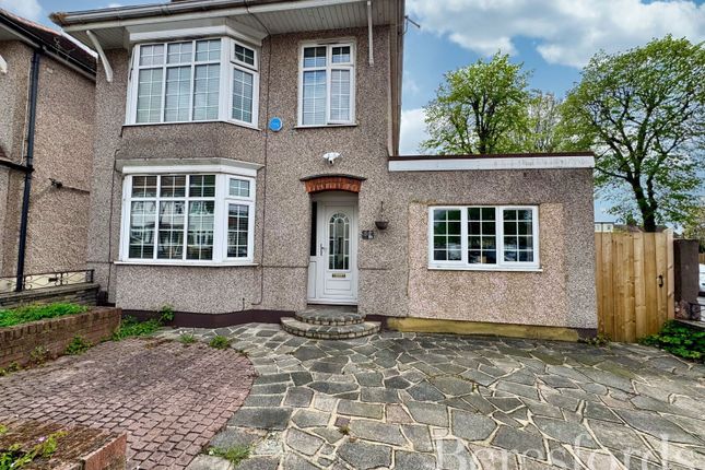 Bush Elms Road, Hornchurch, RM11 4 bed detached house for sale