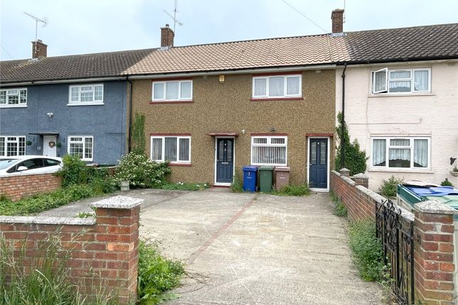 Crofton Avenue, Corringham, Essex, SS17 3 bed terraced house for sale
