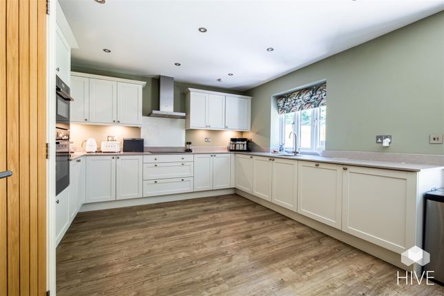Huntley Down, Blandford Forum DT11 3 bed detached house for sale