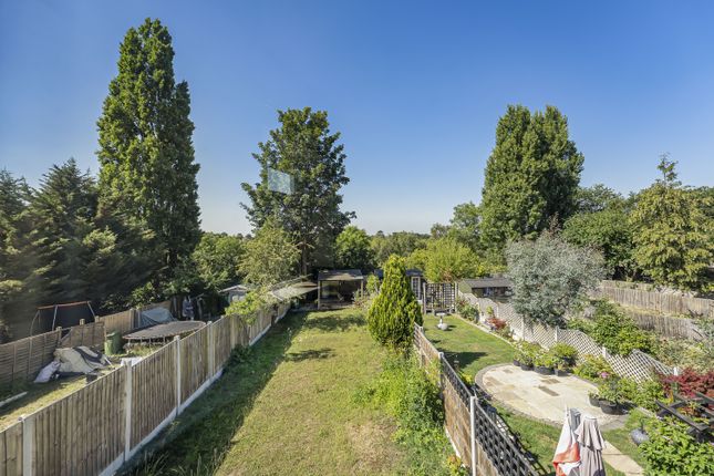 3 bedroom maisonette for sale