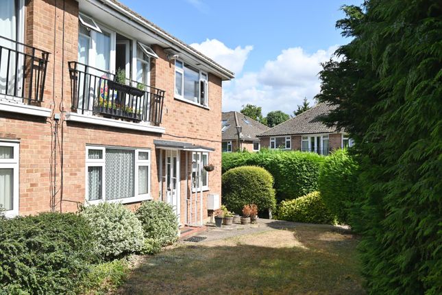Shaef Way, Teddington TW11 2 bed maisonette for sale