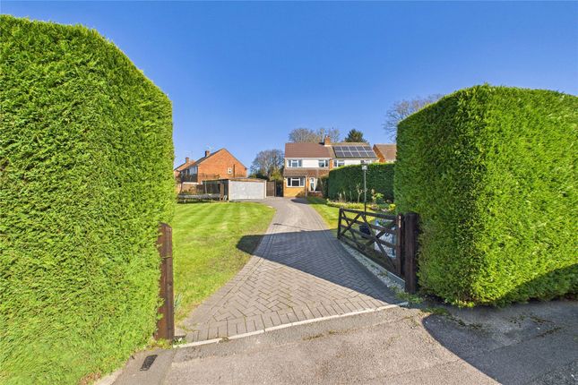 Lyon Road, Crowthorne, Berkshire, RG45 3 bed semi
