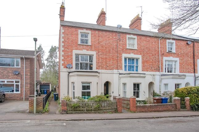 4 bedroom end of terrace house for sale