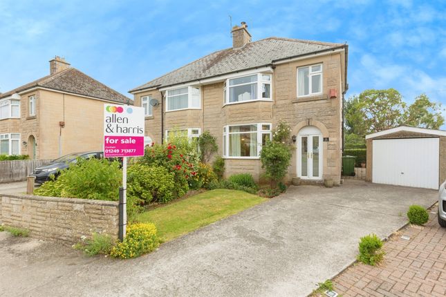 3 bedroom semi-detached house for sale