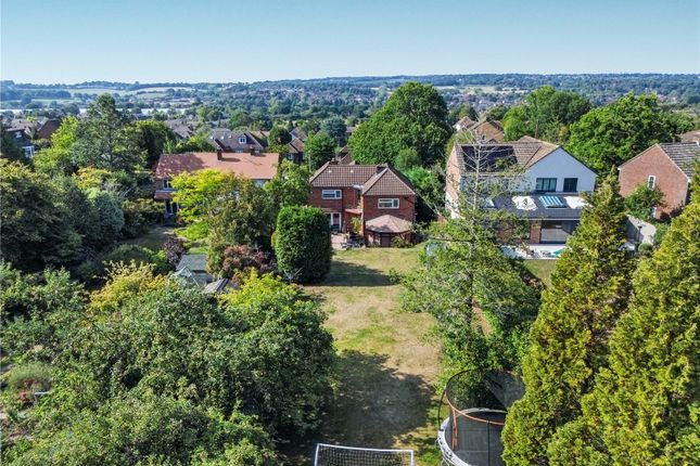 Hillary Road, Farnham, Surrey, GU9 6 bed detached house for sale
