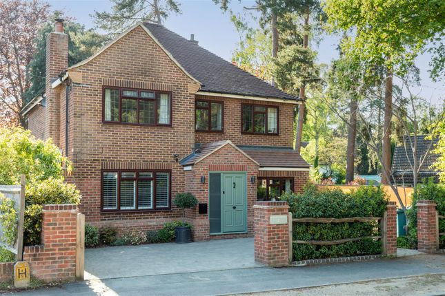 Lincoln Drive, Woking GU22 4 bed detached house for sale