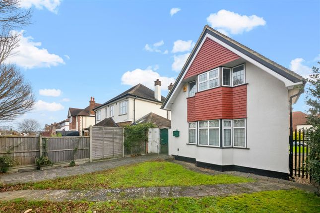 2 bed detached house