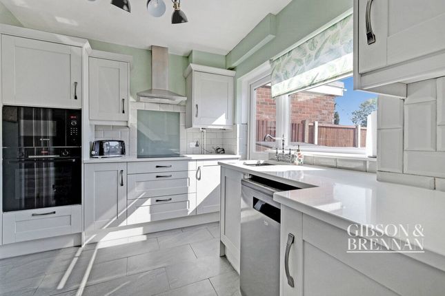 Theydon Crescent, Basildon, SS14 3 bed terraced house for sale