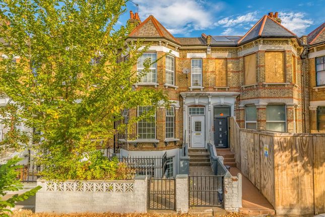Mildenhall Road, London E5 6 bed house for sale