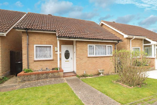 Hoover Drive, Laindon West, Basildon... 2 bed bungalow for sale