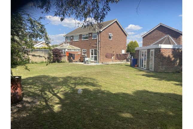 3 bedroom semi-detached house for sale