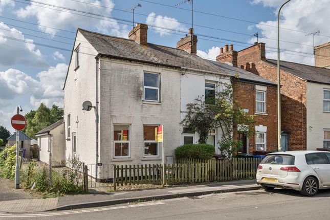 Banbury,  Oxfordshire,  OX16 3 bed end of terrace house for sale