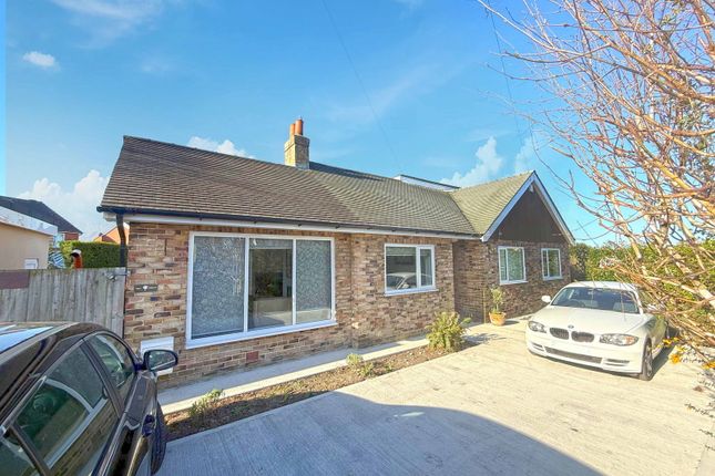 Hillcrest Drive, Ormskirk L40 4 bed detached bungalow for sale