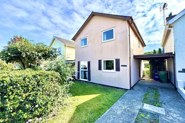 Rhodfa'r Garn, Nefyn, Pwllheli 4 bed detached house for sale