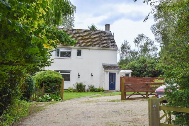 2 Elm Cottage, Brinkworth 3 bed semi