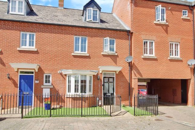 4 bedroom town house for sale