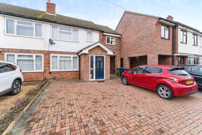 5 bedroom semi-detached house for sale