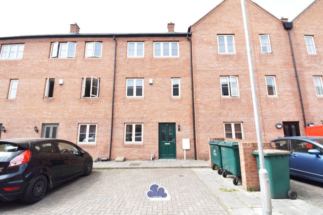 4 bedroom terraced house for sale