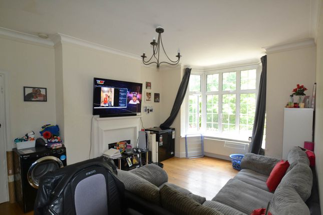 Hanger Lane, Ealing 2 bed apartment for sale