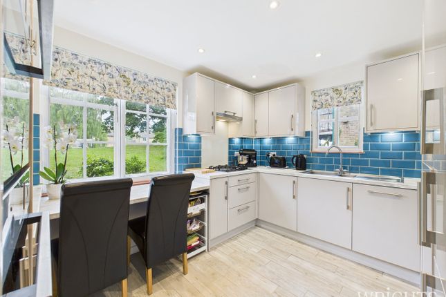 Knightsfield, WELWYN GARDEN CITY AL8 3 bed terraced house for sale