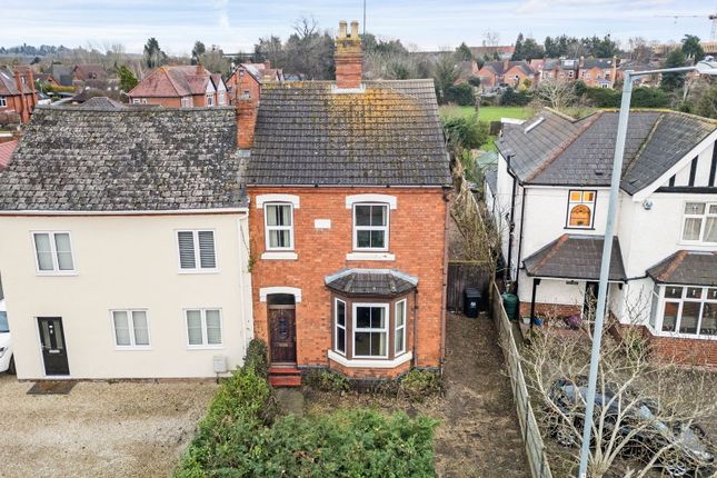 260 Ombersley Road, Worcester. WR3 7HB 3 bed semi