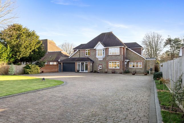 4 bed detached house