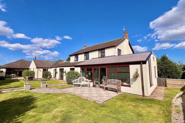 Main Road, Ormesby 4 bed detached house for sale