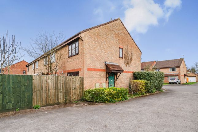 St. Margarets Court, Taunton 2 bed end of terrace house for sale