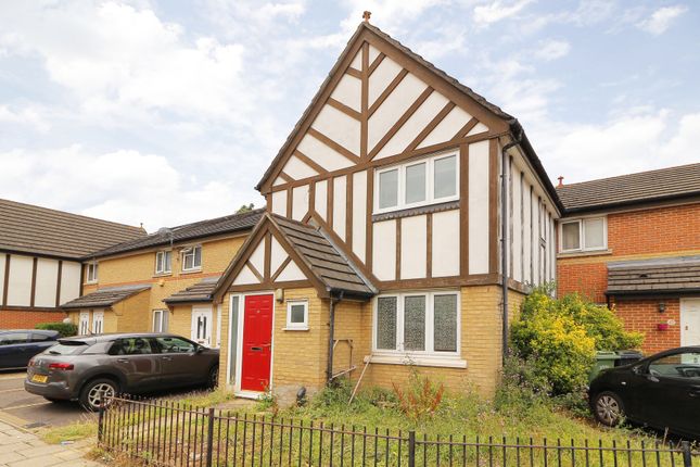 Gittens Close, Bromley, Kent, BR1 3 bed terraced house for sale