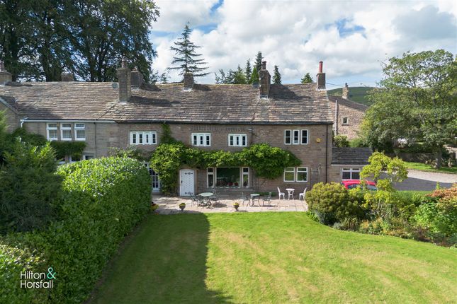 5 bedroom semi-detached house for sale