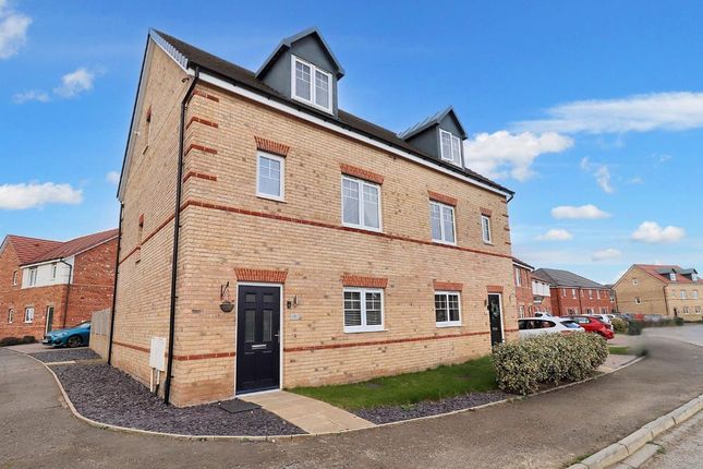 Plough Crescent, Summerville Village... 4 bed semi
