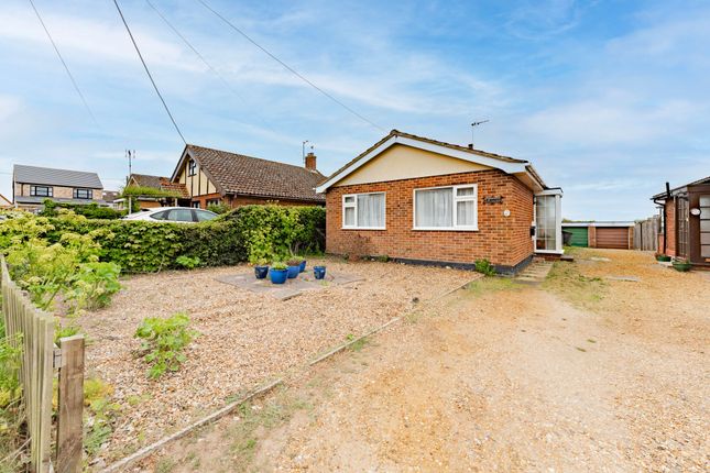 Beaconsfield Road, Kessingland 2 bed detached bungalow for sale