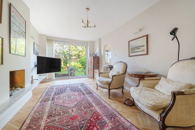 2 bedroom semi-detached bungalow for sale